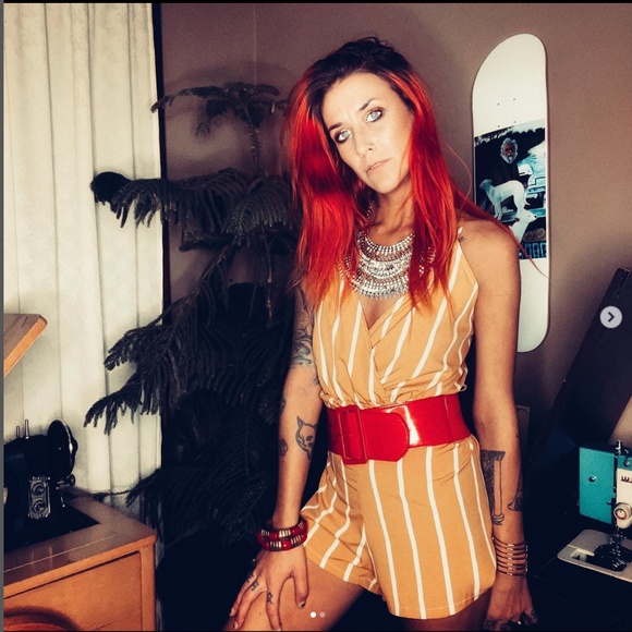 No Label - Picture 1 of 2